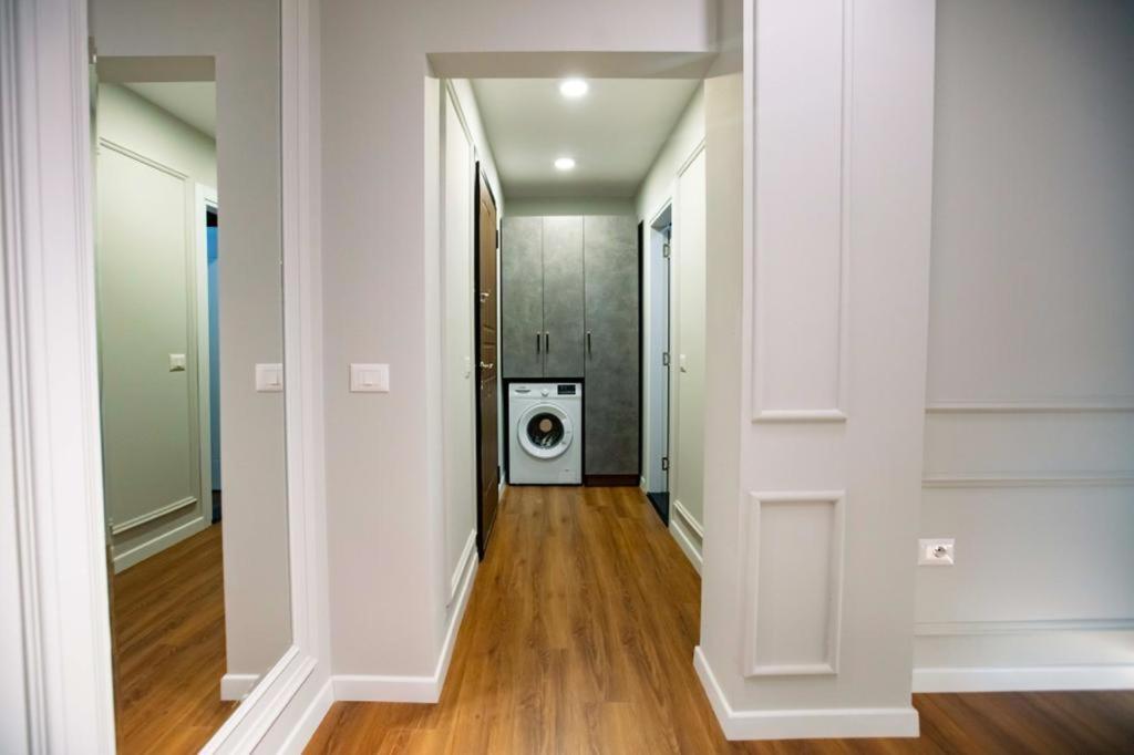 Luxury At Condor Center Apartment